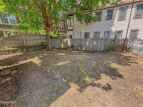 Exterior - 145 Front St, Schenectady, NY 12305 photo 3 of 4