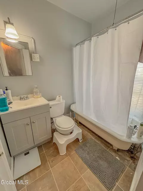 Bath - 145 Front St, Schenectady, NY 12305 photo 3 of 4