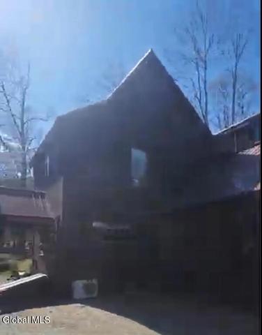 110 S Shore Rd, Lake Pleasant, NY 12108