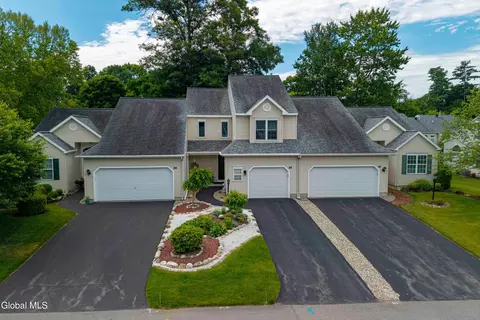 28 Cedar Ct, Queensbury, NY 12804