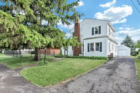 1814 Nott St, Schenectady, NY 12309