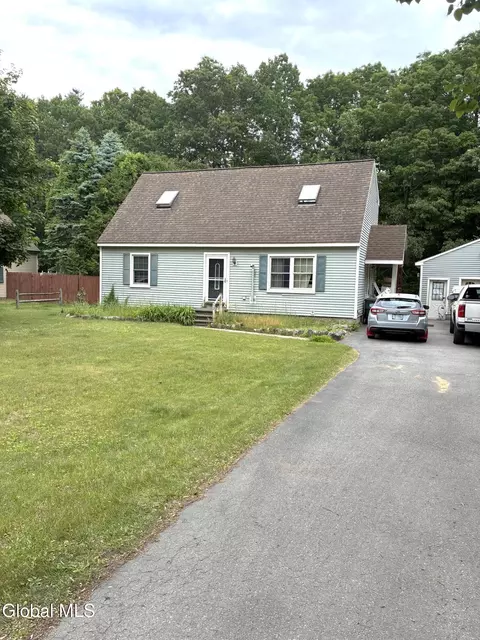 12 Andover Ave, Gansevoort, NY 12831