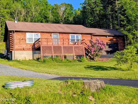 390 E Lake Rd, Argyle, NY 12809