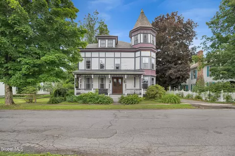 55 Archibald St, Salem, NY 12865