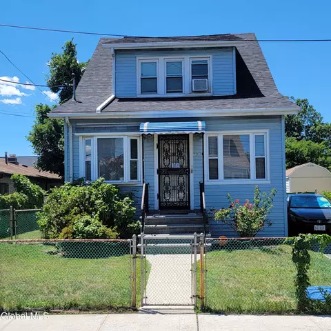 121-14 Merrill St, Jamaica, NY 11434