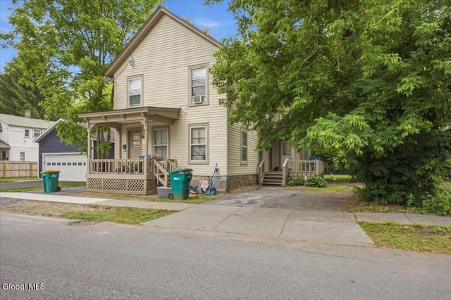 36 Baldwin Ave, Glens Falls, NY 12801