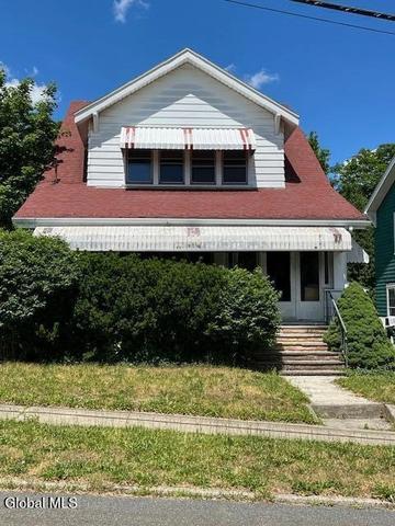 54 Glenwood Rd, Menands, NY 12204