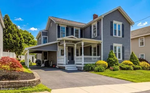 300 S Perry St, Johnstown, NY 12095