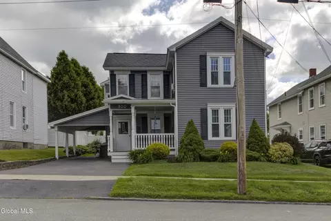 300 S Perry St, Johnstown, NY 12095