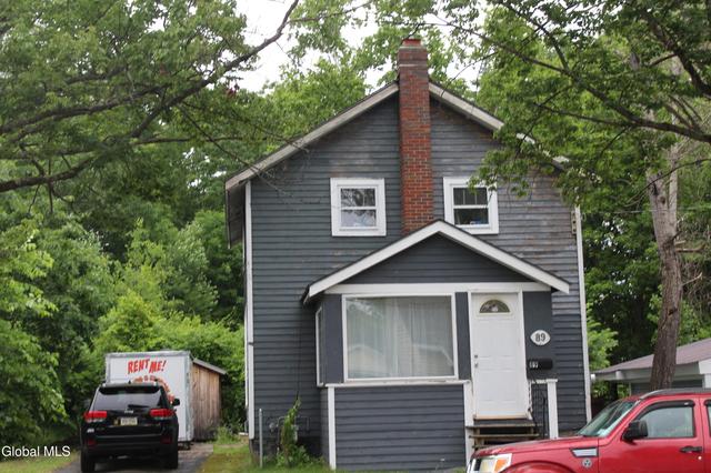 89 Park St, Gloversville, NY 12078