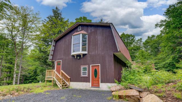 610 S Shore Rd, Speculator, NY 12164