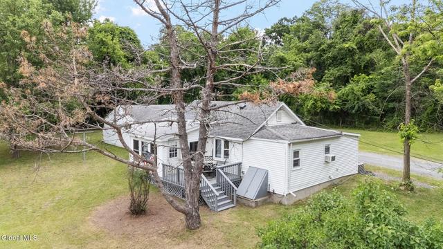 5 Wanzer Ave, Rensselaer, NY 12144