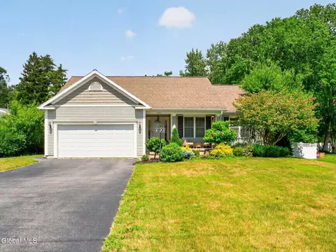 4303 Consaul Rd, Schenectady, NY 12304