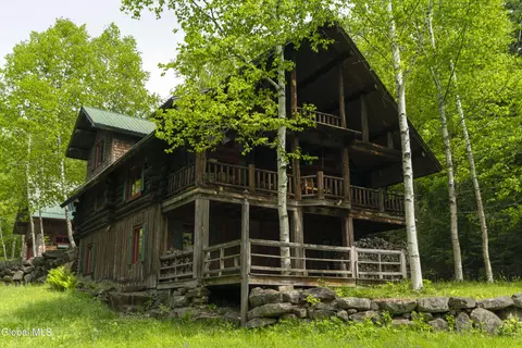 54 4-h Rd, North River, NY 12856