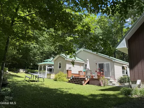303 N Shore Rd Peck Rd, Gloversville, NY 12078