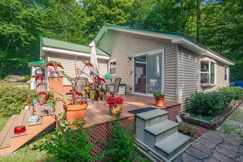 303 N Shore Rd Peck Rd, Gloversville, NY 12078