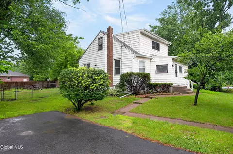 30 Culver Ave, Colonie, NY 12205