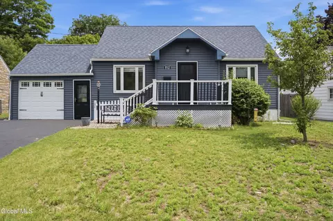 1022 Riggi Ave, Schenectady, NY 12303