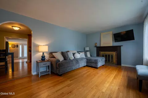Living - 1 Hawley Ct, Delmar, NY 12054 photo 1 of 4