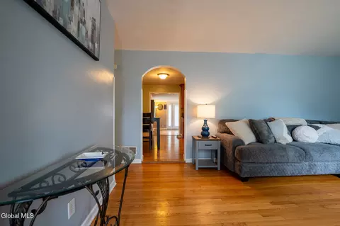 Entry Way - 1 Hawley Ct, Delmar, NY 12054 photo 1 of 5