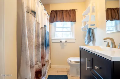 Bath - 1 Hawley Ct, Delmar, NY 12054 photo 1 of 1