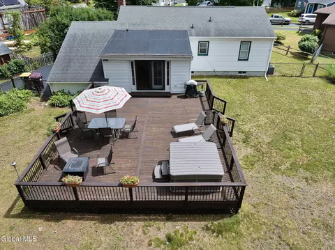 Exterior - 1 Hawley Ct, Delmar, NY 12054 photo 2 of 3