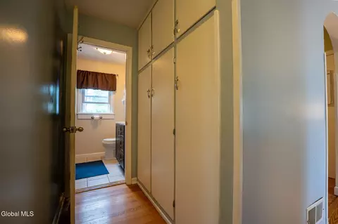 Entry Way - 1 Hawley Ct, Delmar, NY 12054 photo 5 of 5