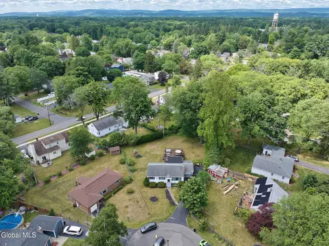 View/Area - 1 Hawley Ct, Delmar, NY 12054 photo 3 of 4