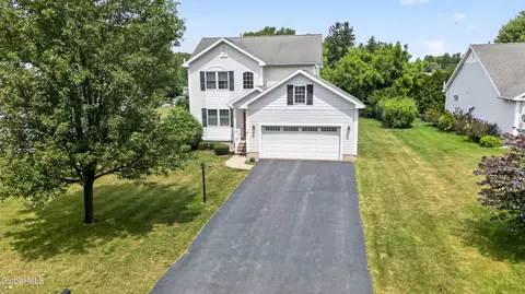 5 Carriage Way, Waterford, NY 12188
