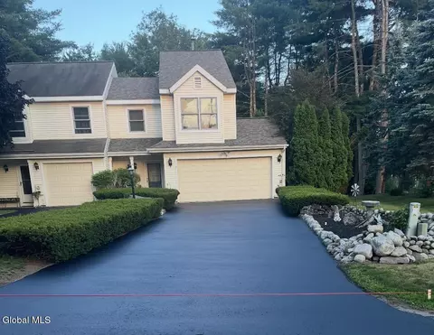 20 Tiffany Dr, Queensbury, NY 12804