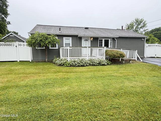 86 Jones Dr, Schenectady, NY 12309