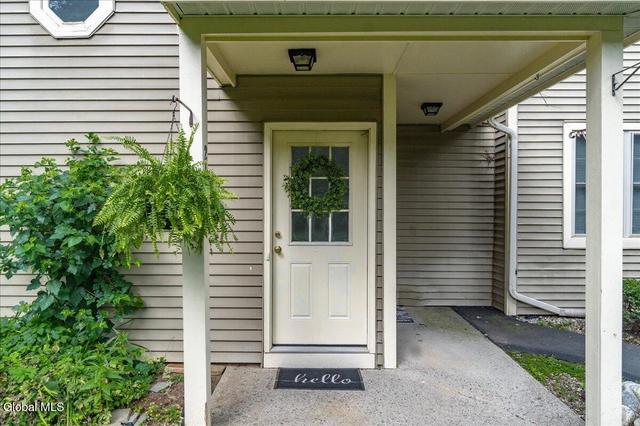 218 Monmouth Way, Clifton Park, NY 12065