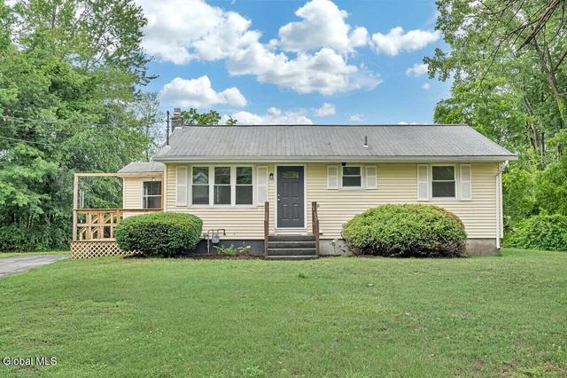 126 Guideboard Rd, Waterford, NY 12188