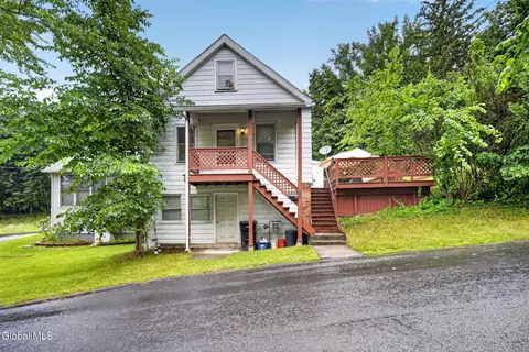 86 Mann Ave, Troy, NY 12180