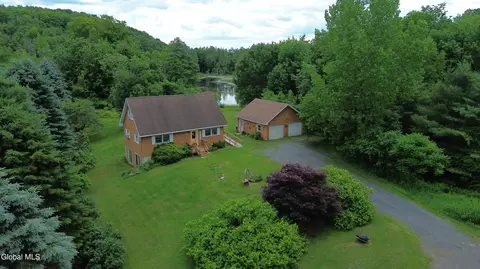 11 Hampton Heights Way, Whitehall, NY 12887