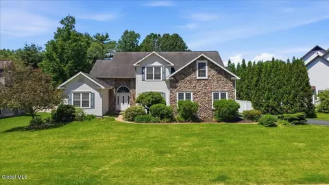 117 Cobble Hill Dr, Wilton, NY 12831