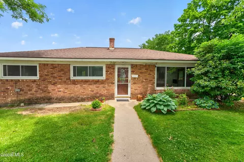 37 Marwill St, Albany, NY 12209