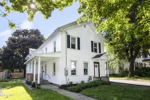 14 Platt St, Glens Falls, NY 12801