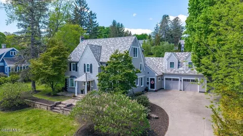 322 Loudon Rd, Loudonville, NY 12211