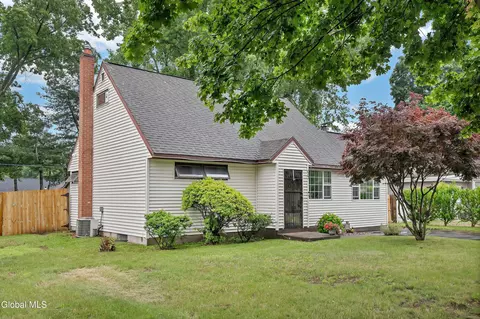 95 Locust Park, Albany, NY 12205