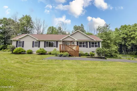 111 Beaver St, Schuylerville, NY 12871