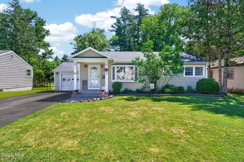 90 Elsmere Ave, Delmar, NY 12054