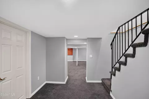 Entry Way - 90 Elsmere Ave, Delmar, NY 12054 photo 2 of 4