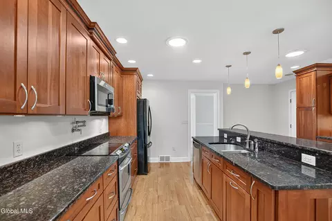 Kitchen - 90 Elsmere Ave, Delmar, NY 12054 photo 4 of 9