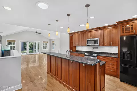 Kitchen - 90 Elsmere Ave, Delmar, NY 12054 photo 7 of 9