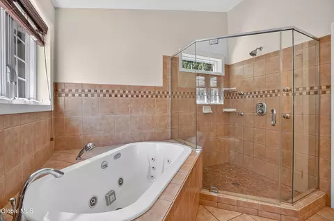 Bath - 90 Elsmere Ave, Delmar, NY 12054 photo 3 of 7