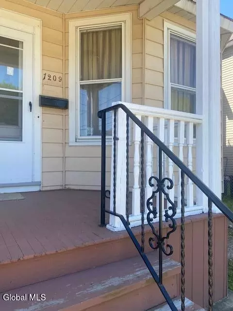 1209 3rd Ave, Schenectady, NY 12303 photo 5