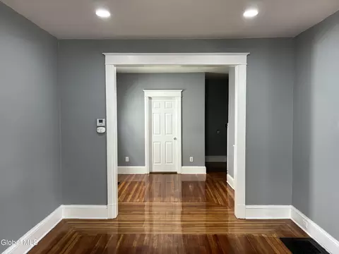 Entry Way - 963 Maple Ave, Schenectady, NY 12307 photo 2 of 5