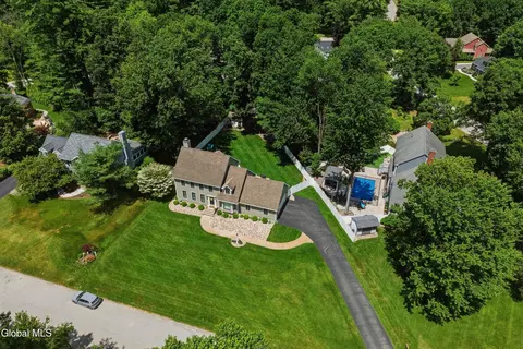 21 Heather Dr, Gansevoort, NY 12831
