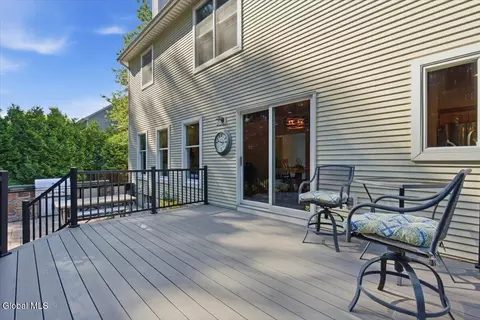 Exterior - 27 Mosall Dr, Slingerlands, NY 12159 photo 3 of 15